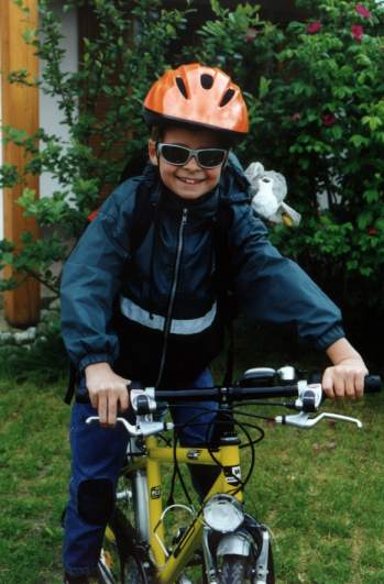 David geht mit seinem besten Freund Ali auf eine Radtour